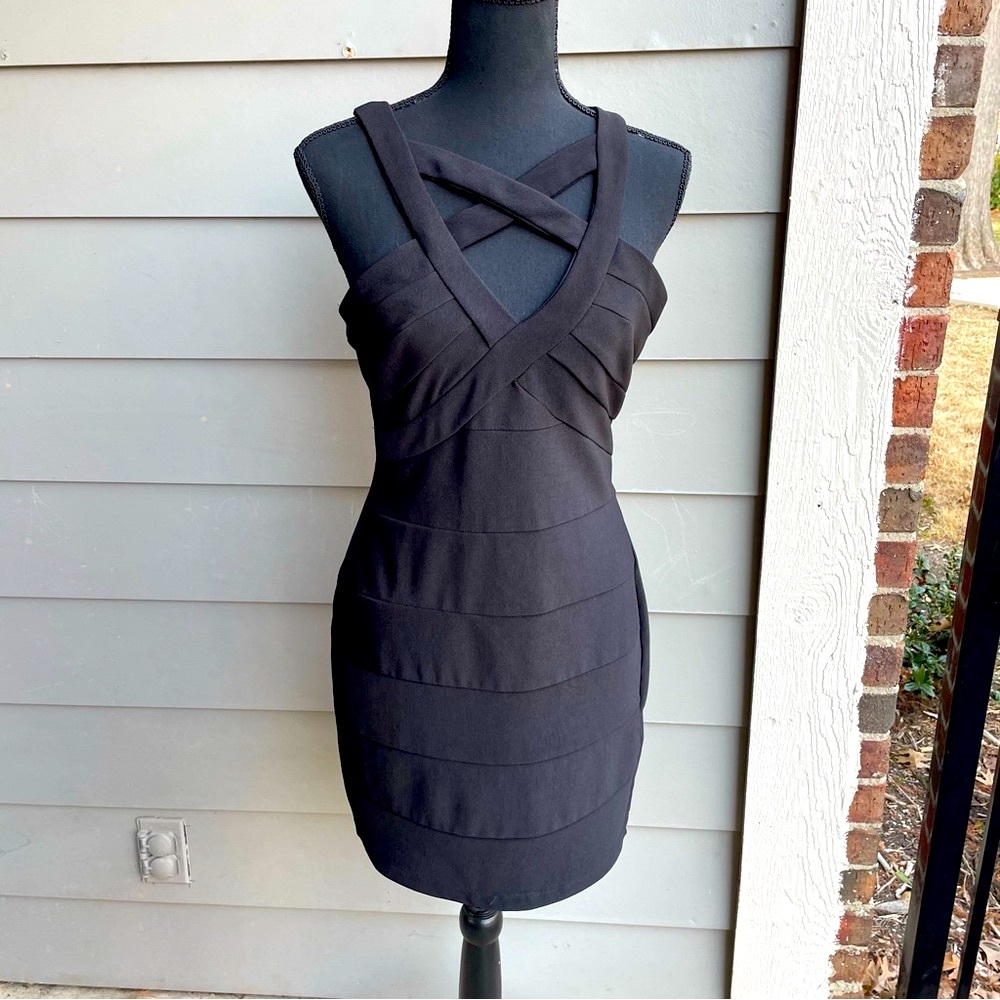Crystal Doll Banded Cutout Bodycon Mini Dress (Black, Size 13)